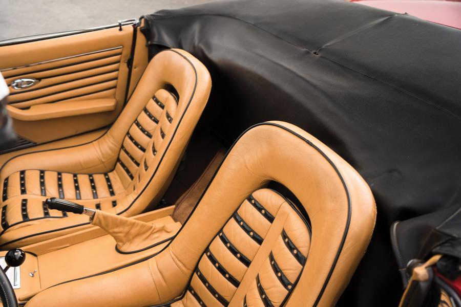 Детали интерьера Ferrari 365 GTS/4 Daytona 1971 года  (NA) (фото 27 из 40)